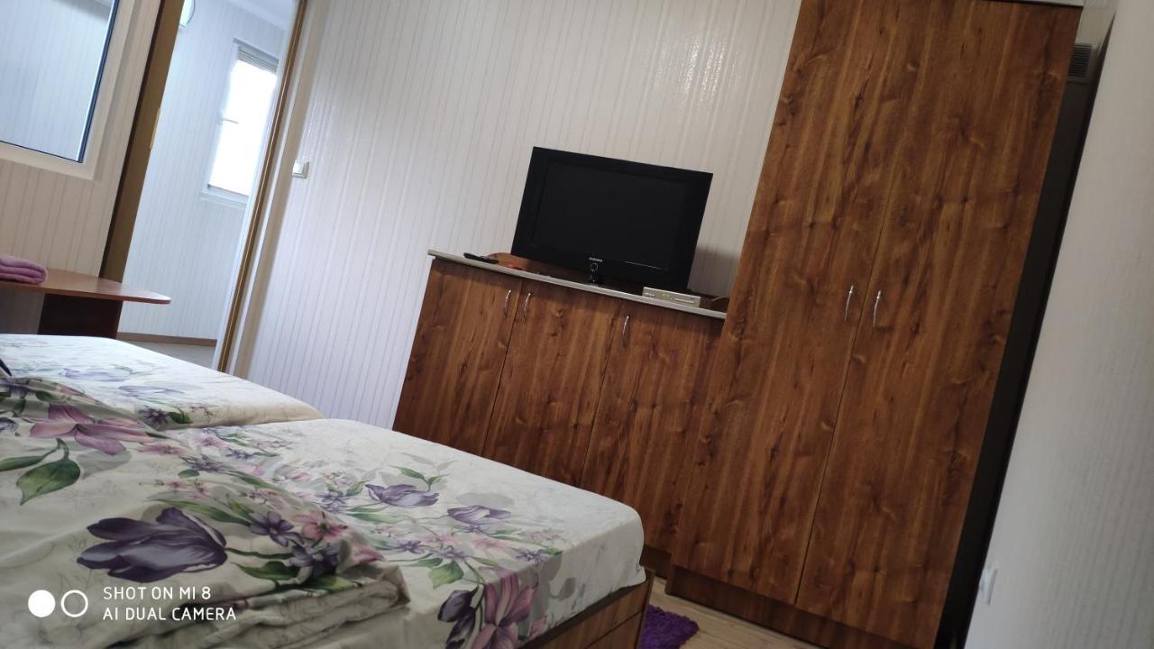 Ріточка Appartement Berehove  Buitenkant foto