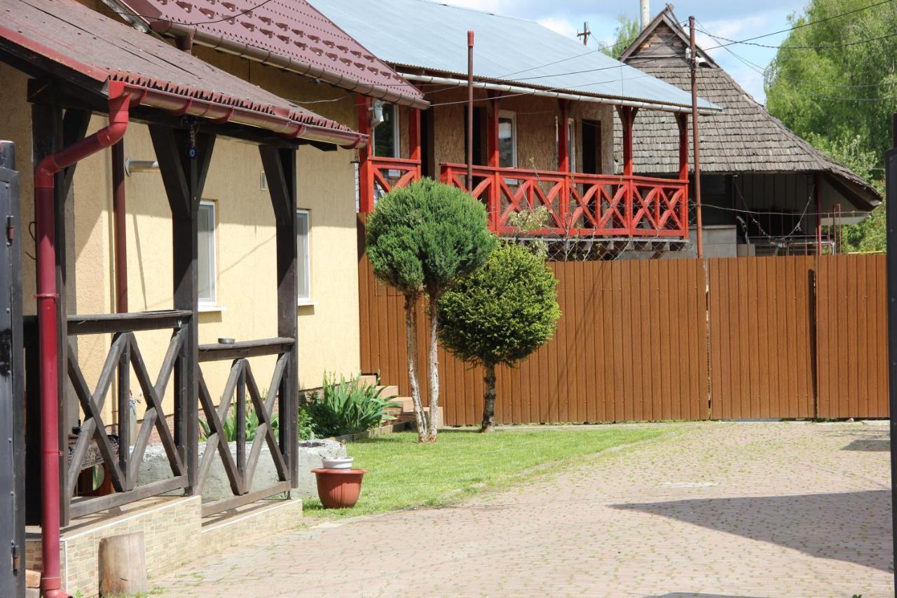 Ріточка Appartement Berehove  Buitenkant foto