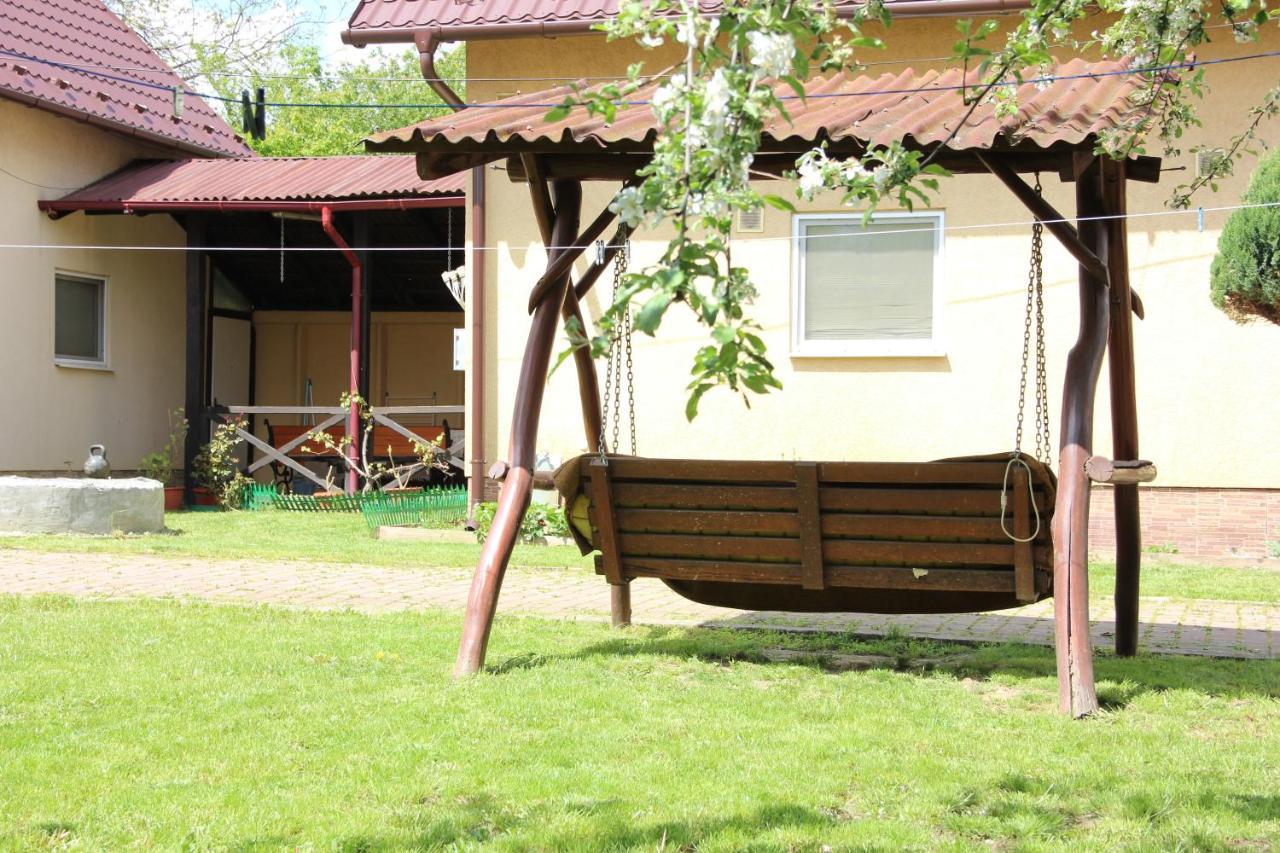 Ріточка Appartement Berehove  Buitenkant foto