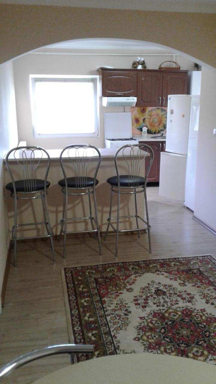 Ріточка Appartement Berehove  Buitenkant foto