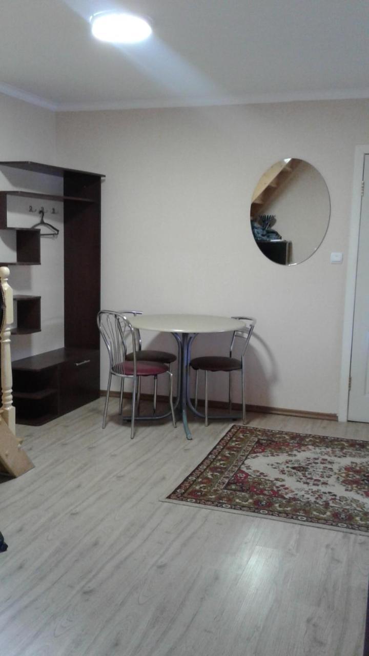 Ріточка Appartement Berehove  Buitenkant foto